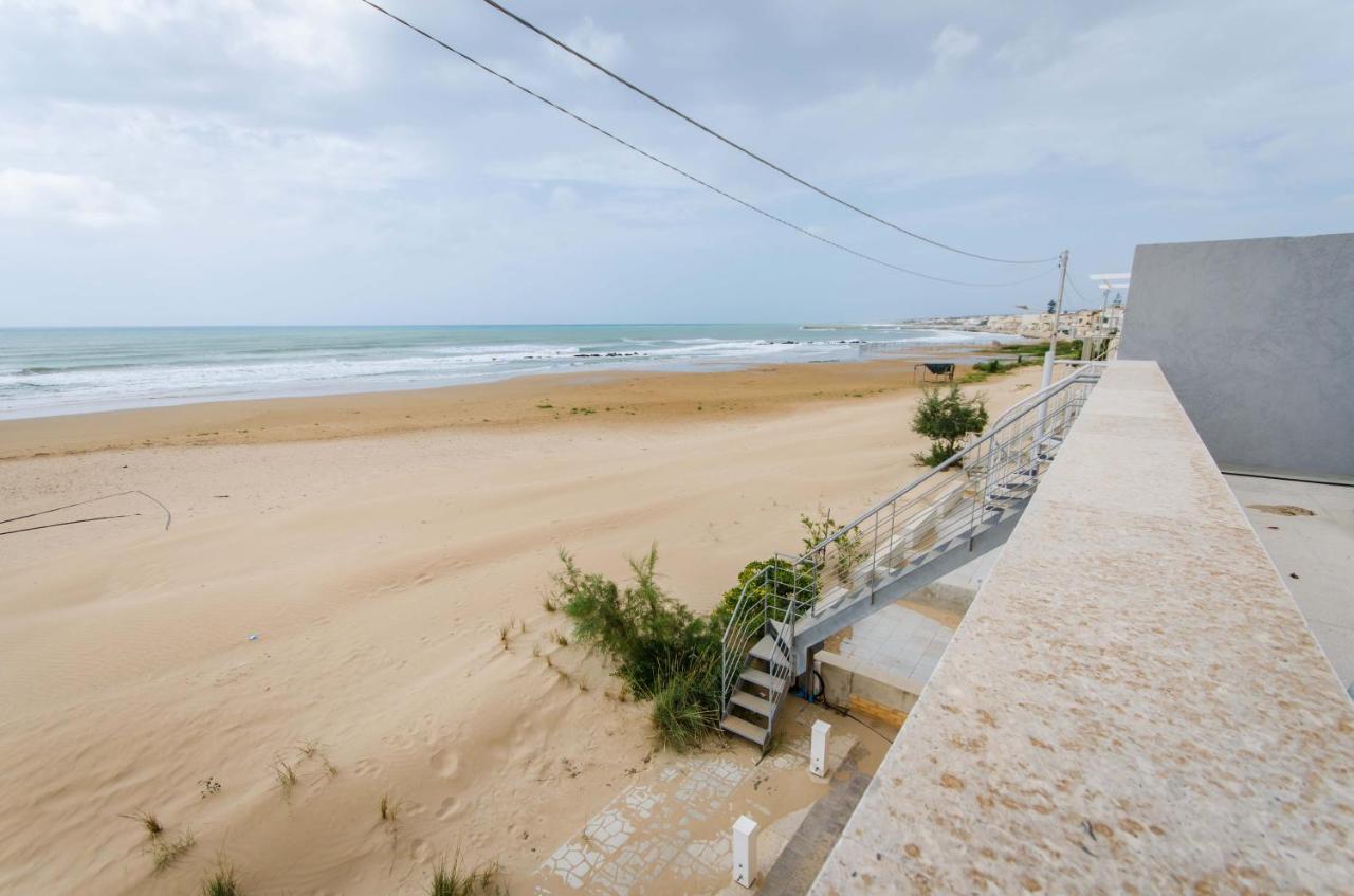 Arisa -Terrazza Privata 60 Mq Sulla Spiaggia Donnalucata (Sicily) Exterior foto